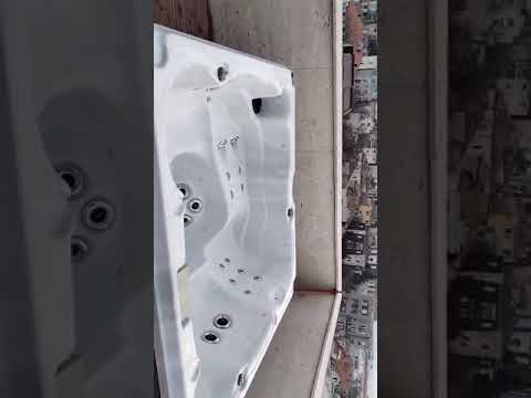 Izgled reparirane djakuzi kade posle čišćenja i zamene potrebnih delova - Vodoinstalater Beograd