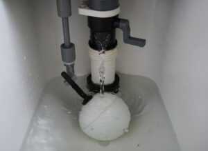 plovak u kotliću pokvaren