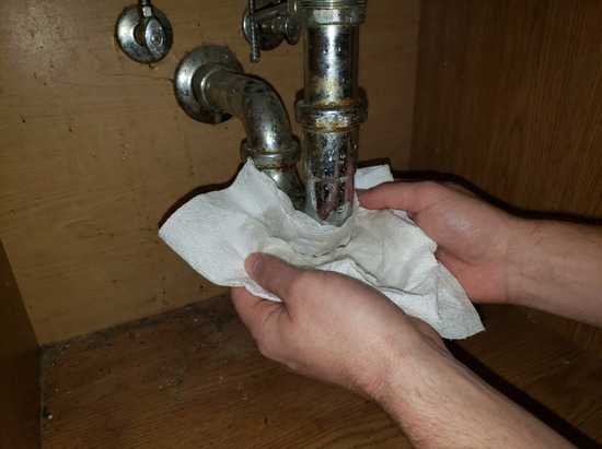 Da li negde curi voda